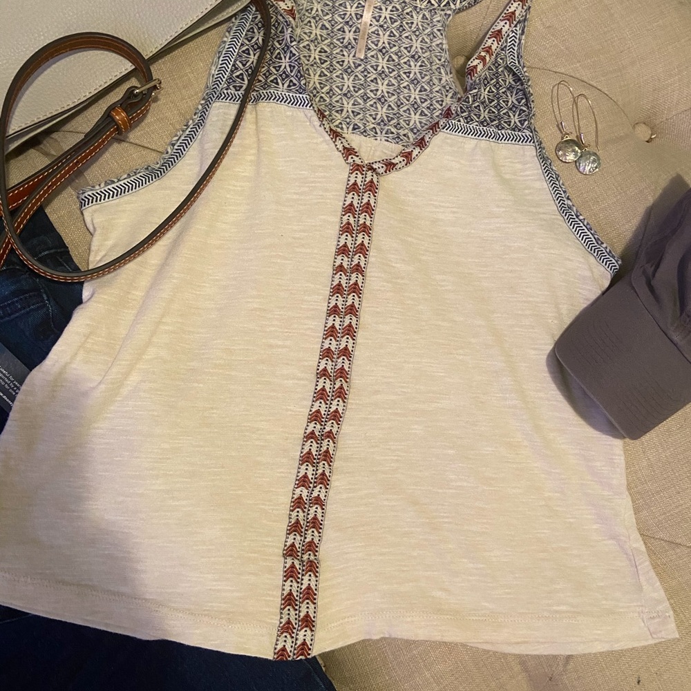 Preloved Poof! Apparel embroidered tank top